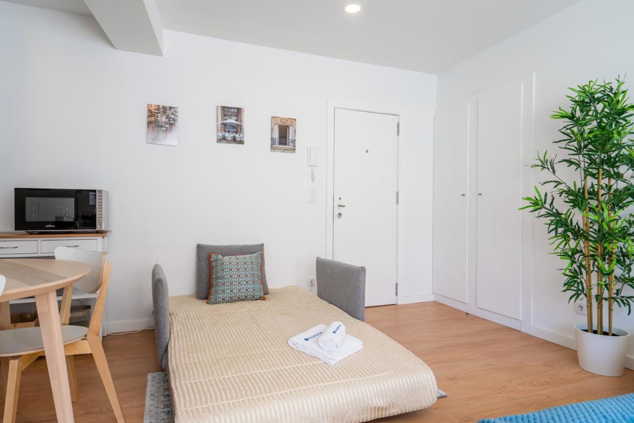Host Wise - Comfy Sunny Flat - Prime Location Apartment Porto Bagian luar foto
