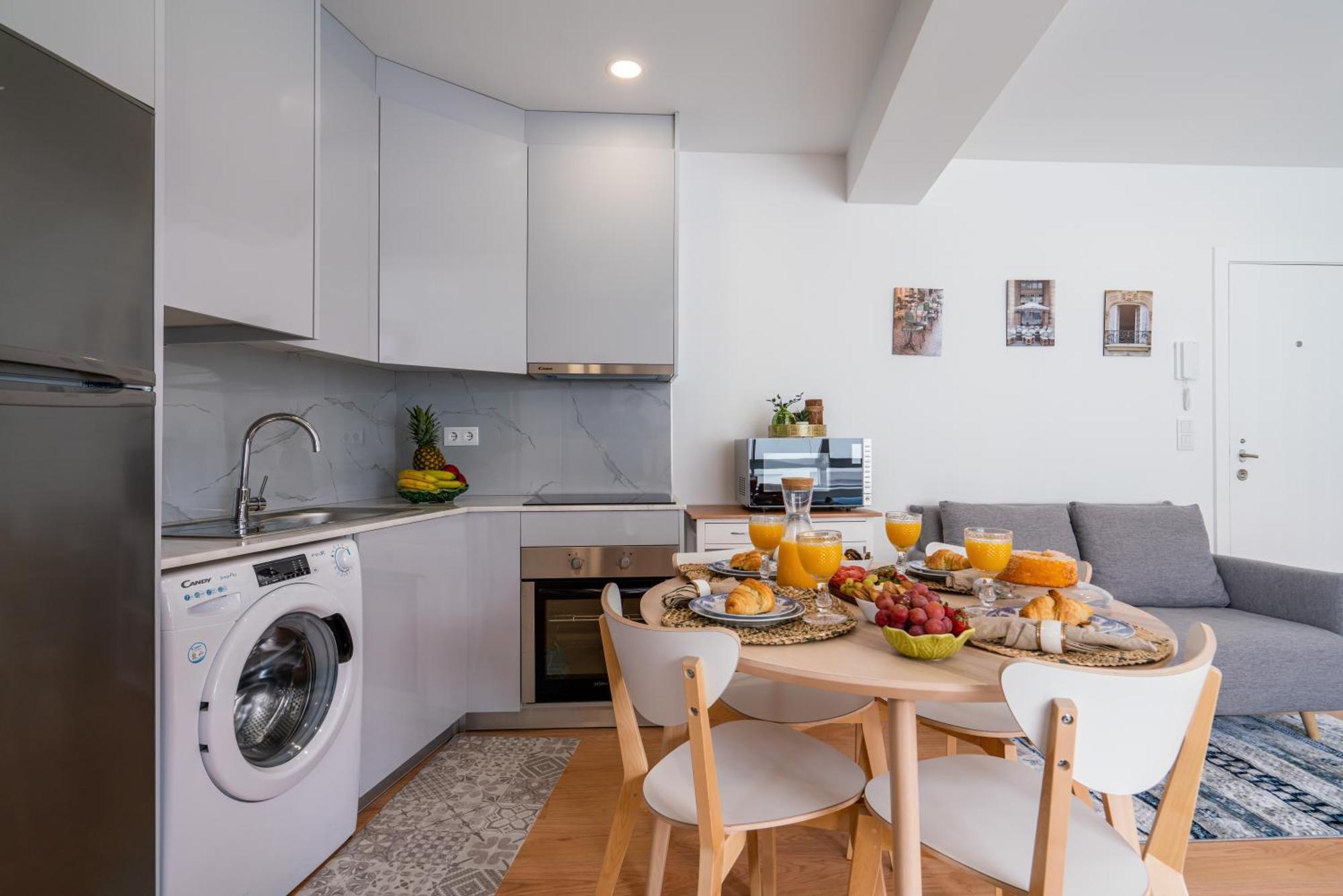 Host Wise - Comfy Sunny Flat - Prime Location Apartment Porto Ruang foto